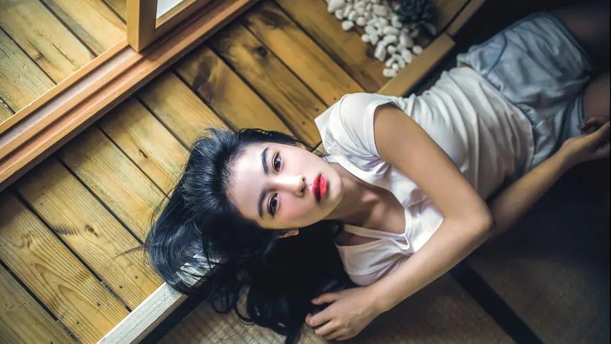 韩漫《网红女老师（无删减）》完整版高清免